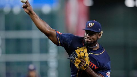 Dominicano Ronel Blanco, de los Astros, lanza el primer juego sin hit ni carrera del 2024 ante Blue Jays