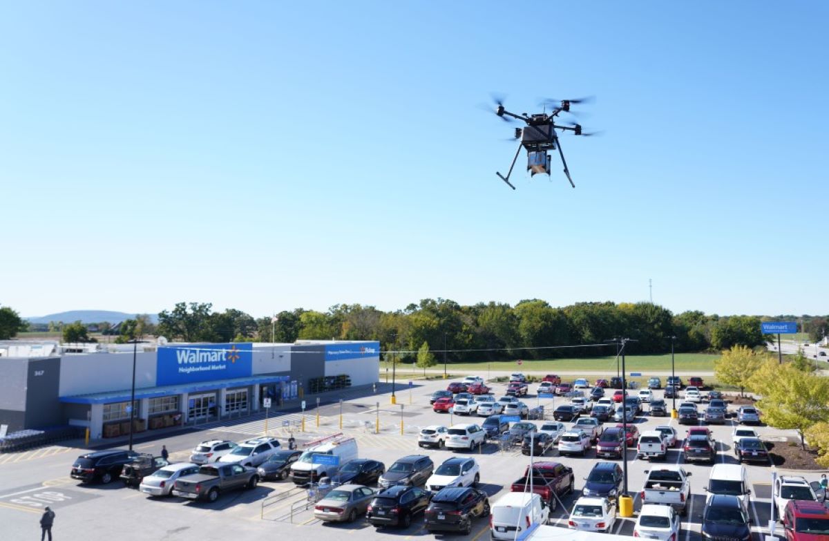 Walmart comienza a hacer delivery de productos con drones