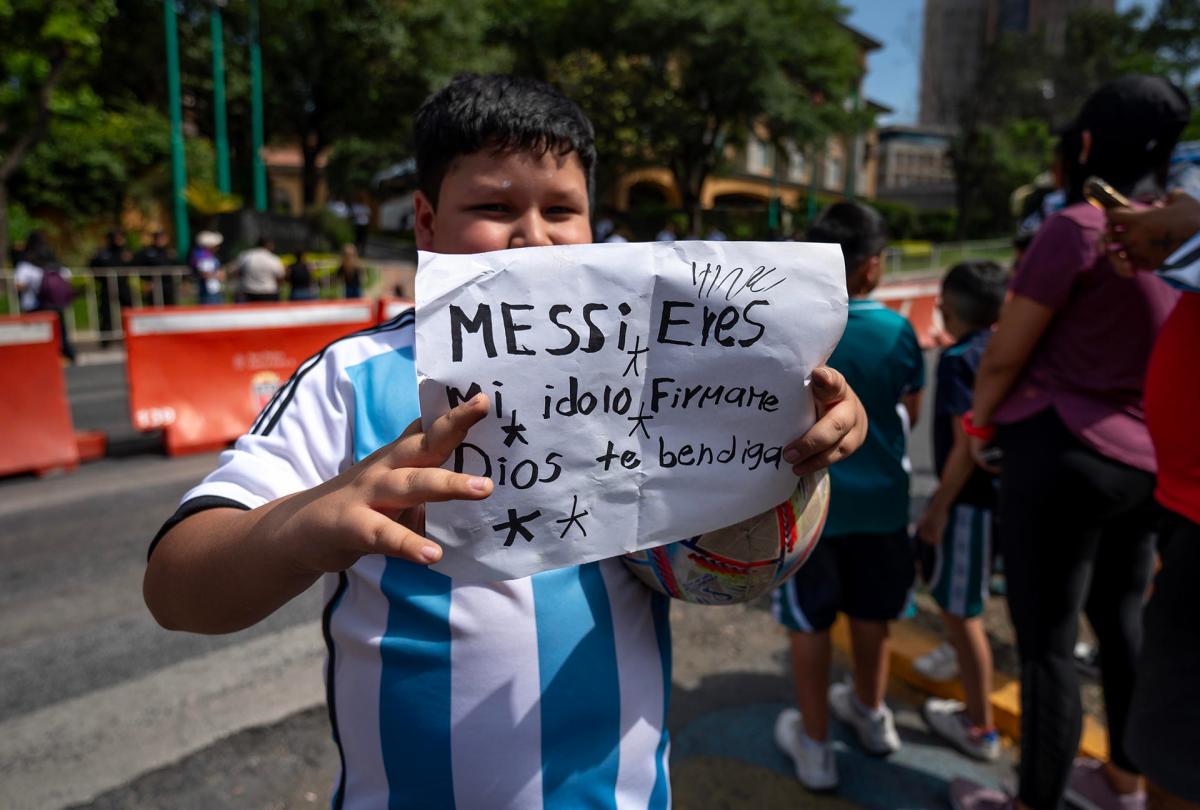 Lionel Messi llega a Monterrey para enfrentar a Rayados y desata locura en afición mexicana [Fotos]