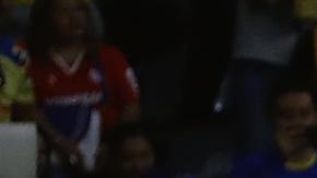 Jugadores del América celebran un gol anotado al Toluca.