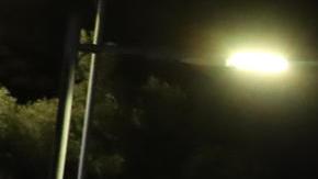 Integrantes de un cuerpo élite de la Policía ecuatoriana irrumpen en la Embajada de México para detener al exvicepresidente Jorge Glas, condenado por corrupción, y a quien se le fue negado el asilo político, este viernes en Quito (Ecuador).