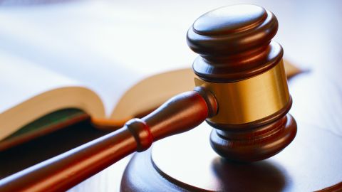 Temen que se disparen los precios de los seguros en Nueva York, aparezcan una serie de demandas frívolas y se complique aún más el sistema judicial.