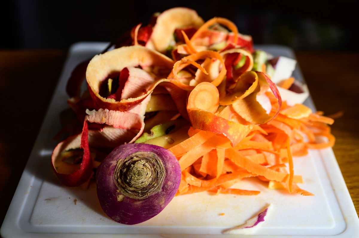 Usos que no conocías de las cáscaras de verduras