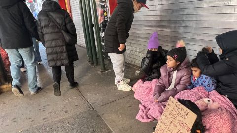 Casi 1 millón de niños de NY viven en la pobreza