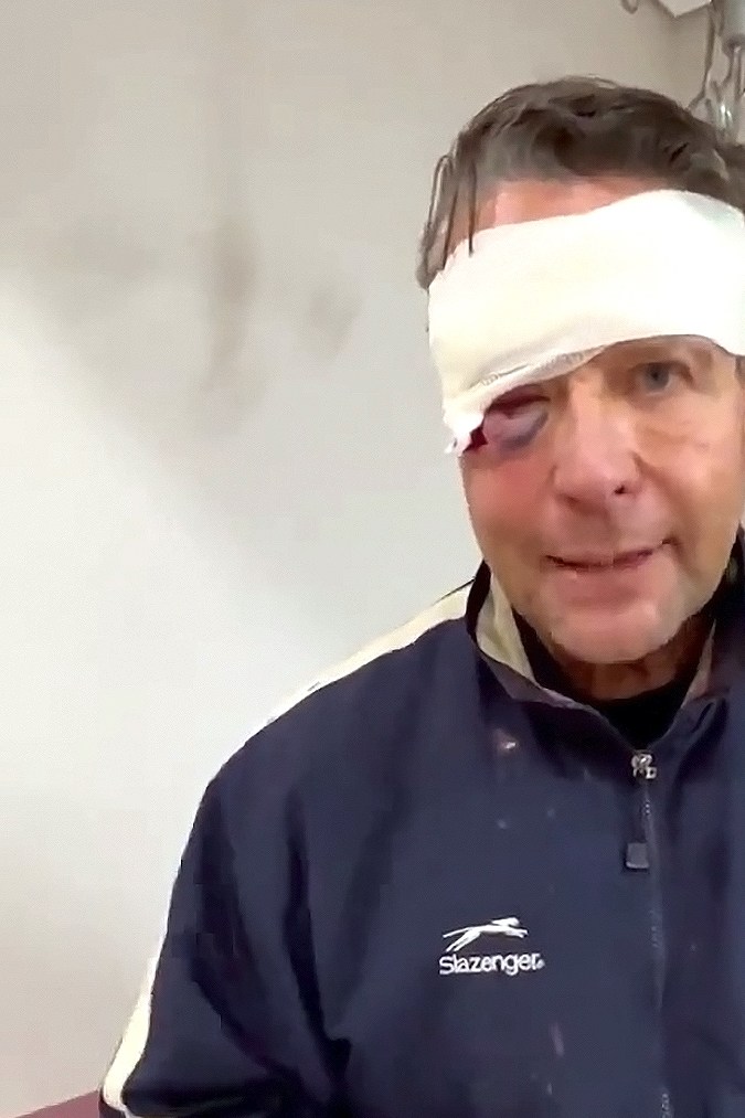 Alfredo Adame de manera constante tiene altercados.