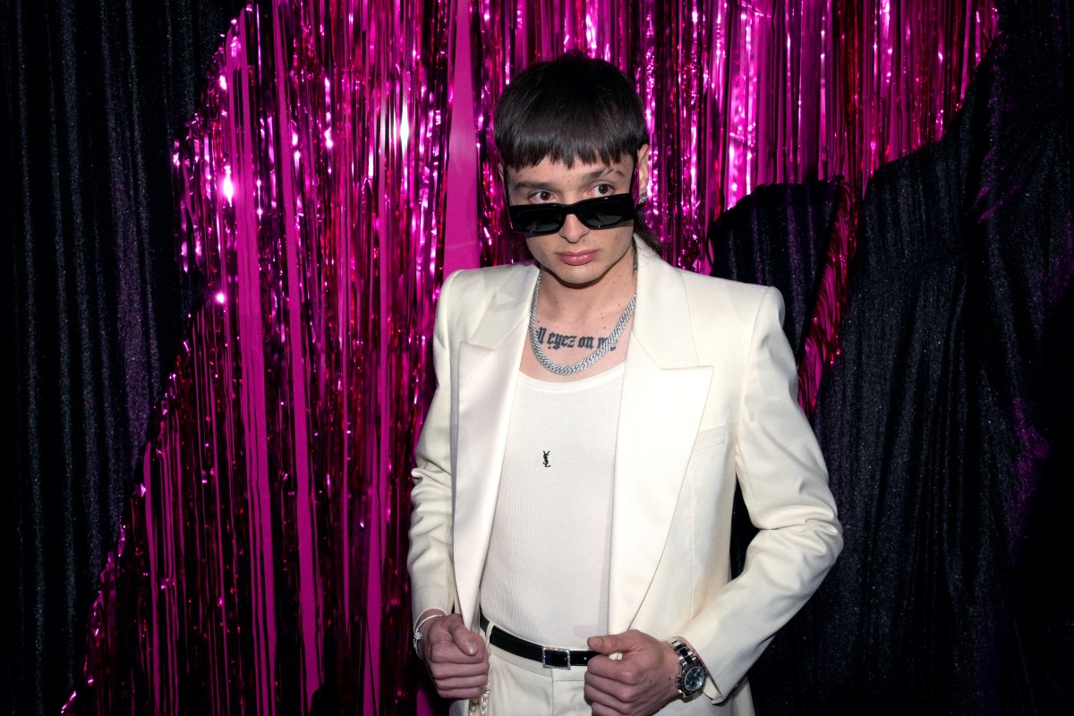 VIDEO: Miembro de la banda Café Tacvba se desvive en elogios hacia Peso Pluma