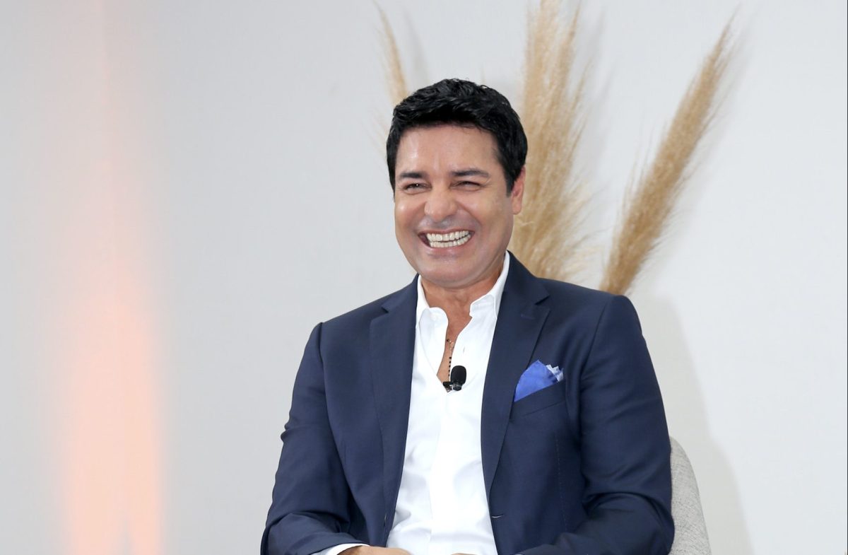 FOTO: Chayanne se “roba” suspiros en redes sociales al compartir una imagen suya durante su infancia
