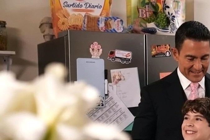 Fernando Colunga y Marlene Favela posando.