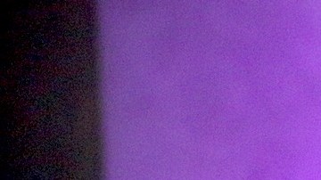 Danna Paola participando en un show.