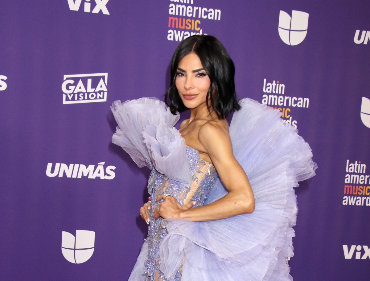 Alejandra Espinoza rompe el silencio respecto a la supuesta pelea que tuvo con Thalía en los Latin AMA 2024
