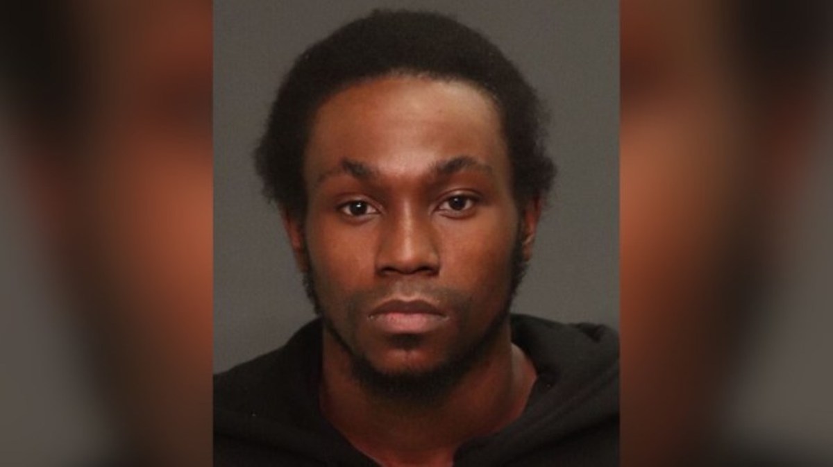 Niña abusada varias veces en apartamento en Nueva York; hombre detenido