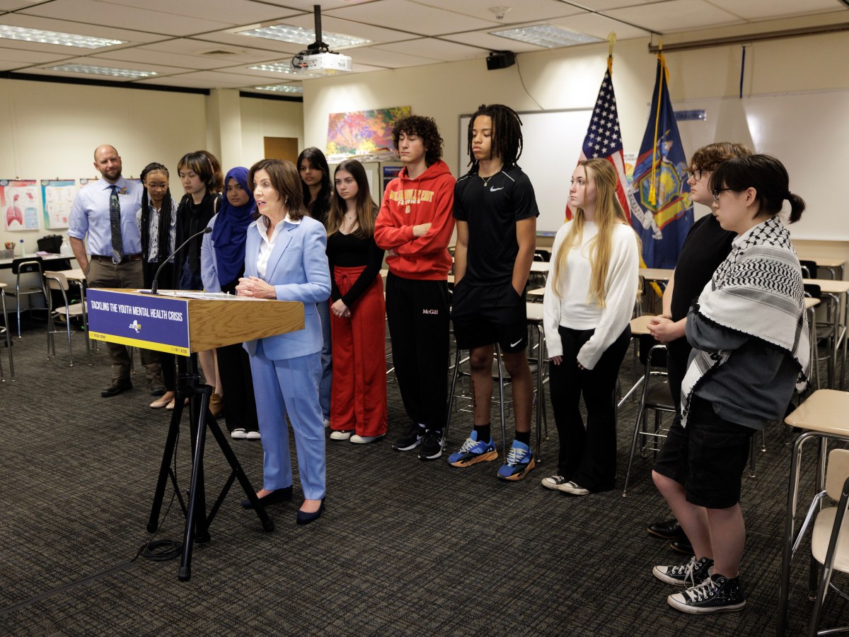 Nueva York casi listo para regular la privacidad y el acceso de los menores de edad a las redes sociales