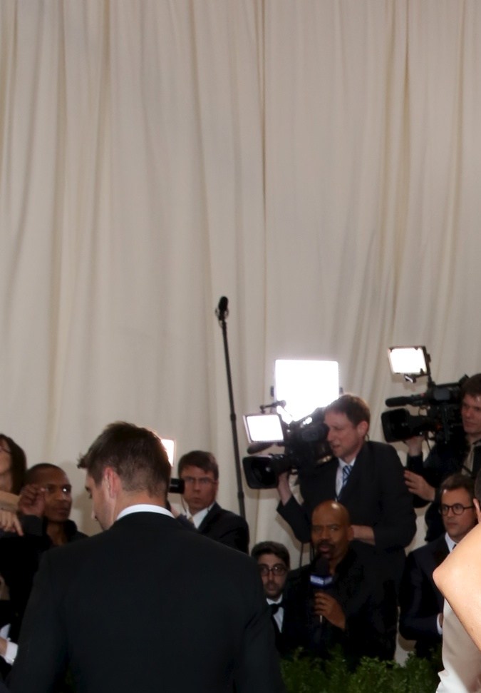 Sofía Vergara y Joe Manganiello posando.