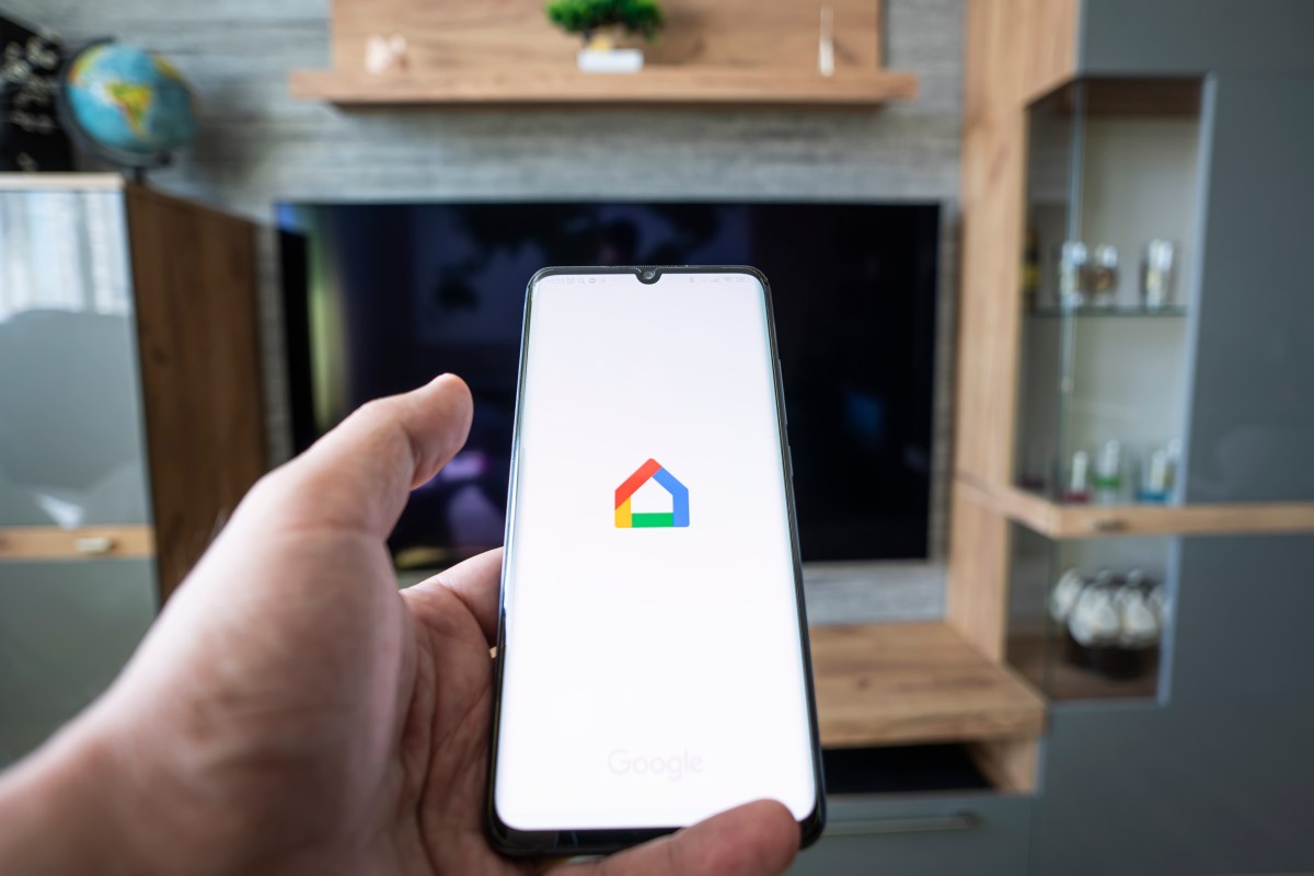 6 peligros que corre tu teléfono celular al conectarlo a una Smart TV