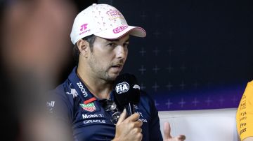 "Es más que un ingeniero": Checo Pérez reconoció la gran ayuda de Adrian Newey en Red Bull