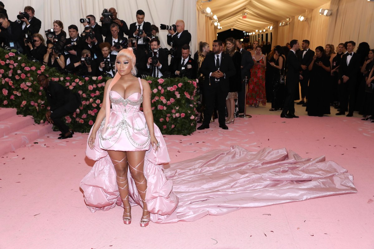 VIDEOS: Nicki Minaj es arrestada en Ámsterdam por posesión de marihuana; la cantante transmitió en vivo su detención 