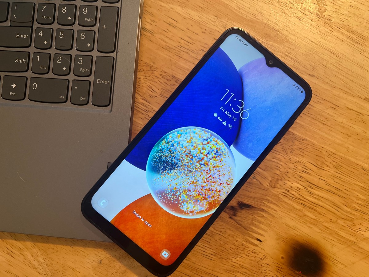 Duro golpe a compañías de celulares por publicidad engañosa