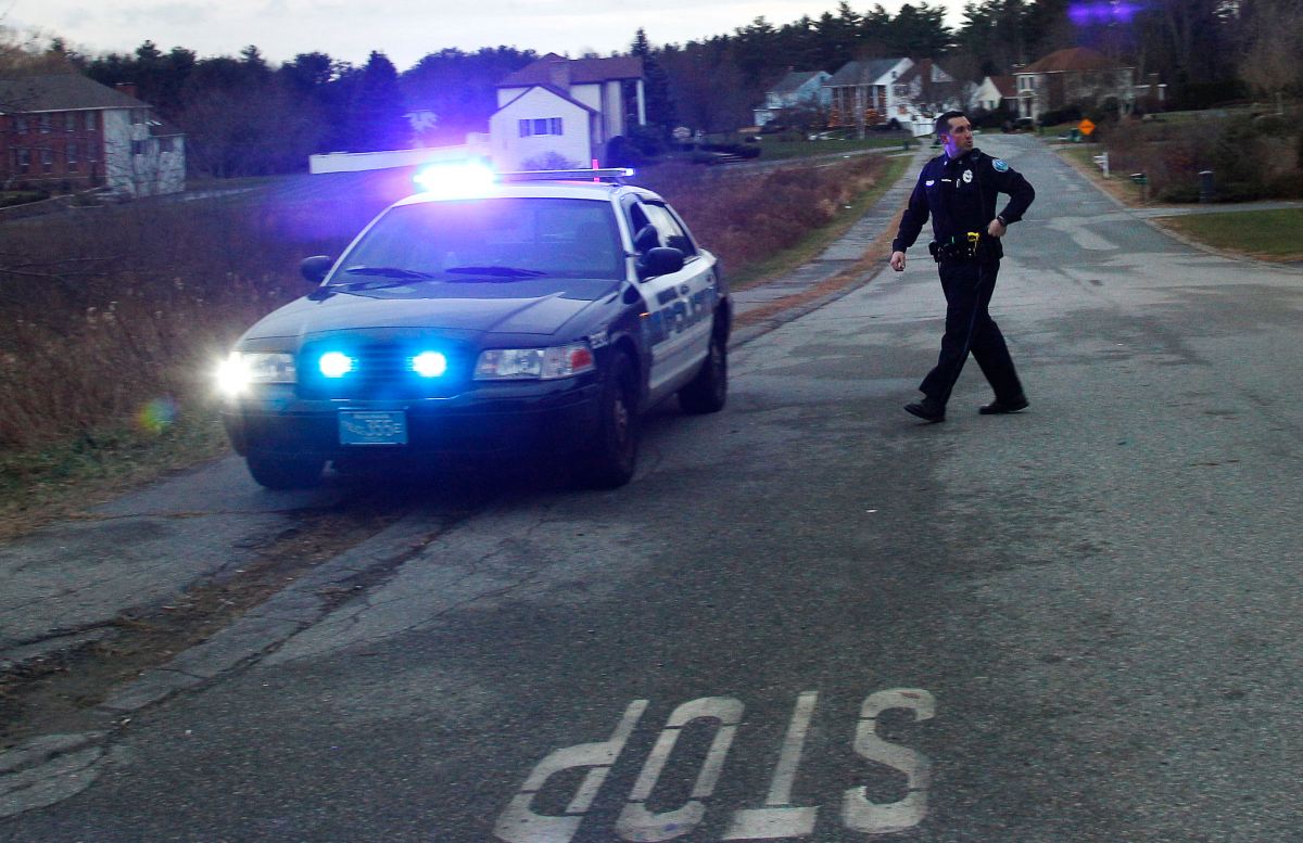 Identifican y presentan cargos a hombre acusado de apuñalar a cuatro menores de Massachusetts