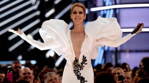 Céline Dion fue diagnosticada con el síndrome de la persona rígida.