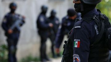 Mexico Acapulco Police Disarmed