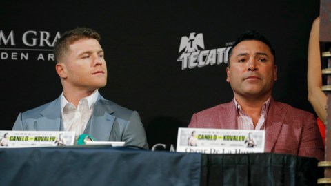 Canelo Álvarez y Óscar de la Hoya compartieron relación laboral por 12 años.