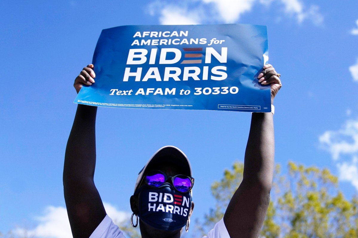 Mujeres afroamericanas, el salvavidas electoral de Biden