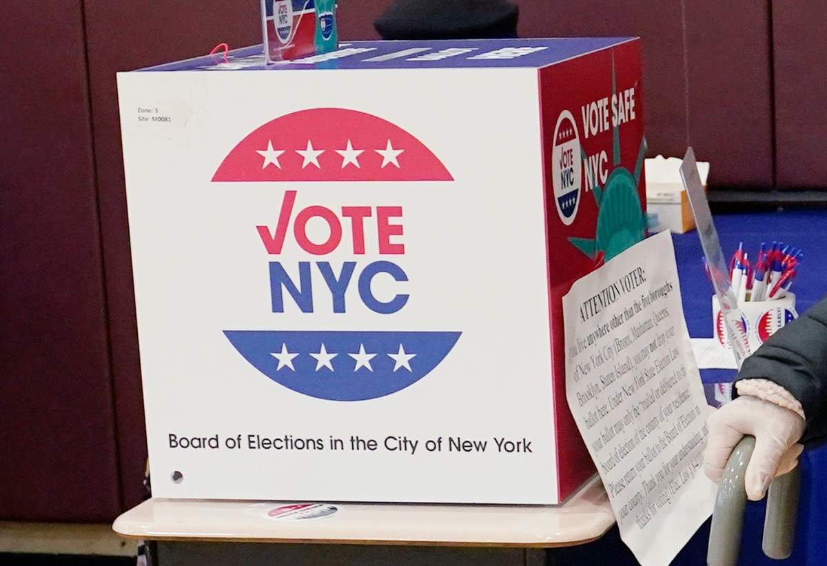 Cómo el financiamiento público de las campañas puede incrementar el poder político de los latinos