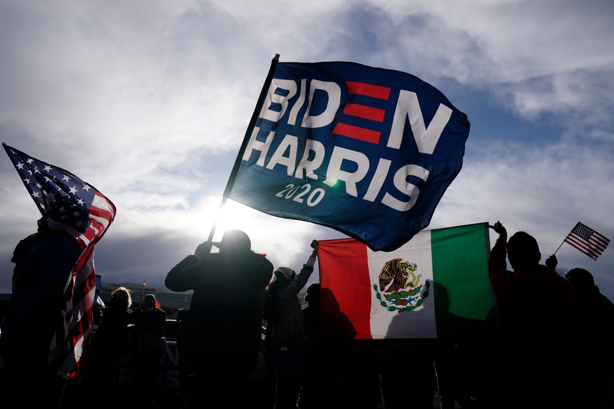 Campaña de Biden: “El pueblo estadounidense no tolerará los ataques de Trump a los inmigrantes”