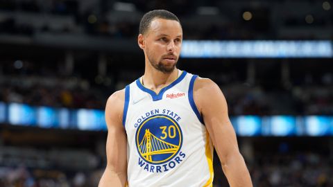 Steph Curry ahora es dueño de un edificio de 10,000 pies cuadrados.