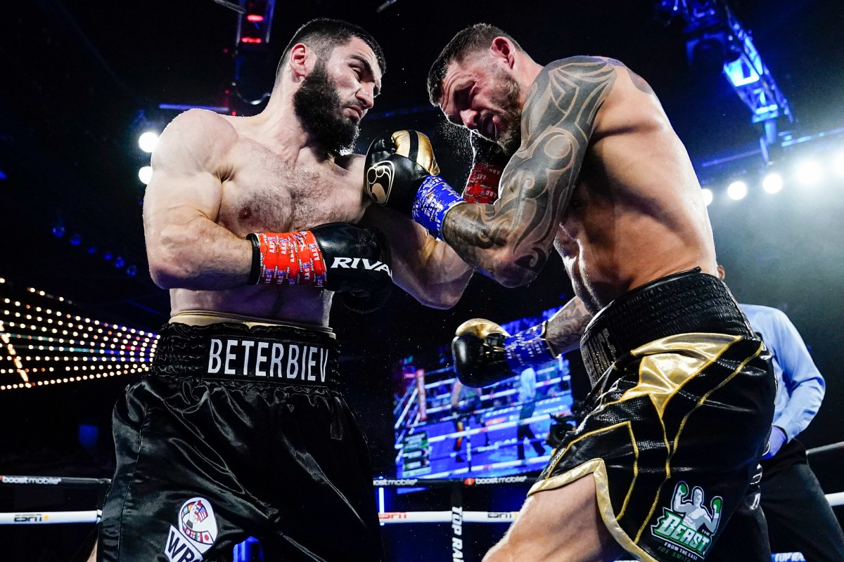 Artur Beterbiev se lesiona y retrasa el combate contra Dmitry Bivol