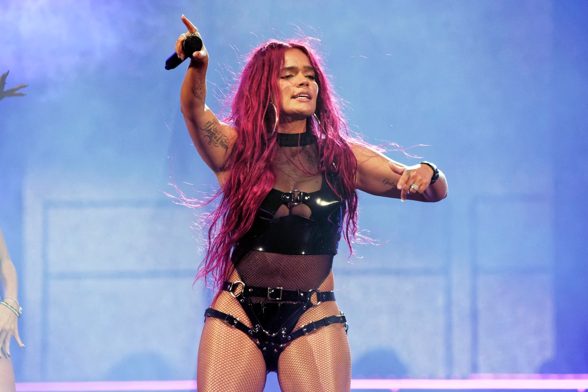 Karol G es galardonada como ‘Mujer del Año’ en los Billboard Mujeres Latinas