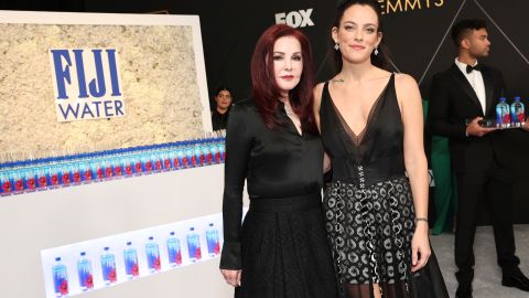 Priscilla Presley y Riley Keough