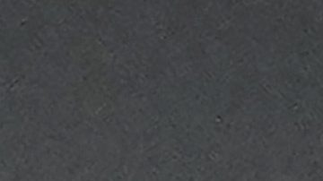 Arne Slot dirige al Feyenoord durante un encuentro de la UEFA Europa League.