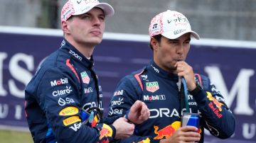 Verstappen le mostró todo su apoyo a su compañero de escudería en Red Bull, Checo Pérez.