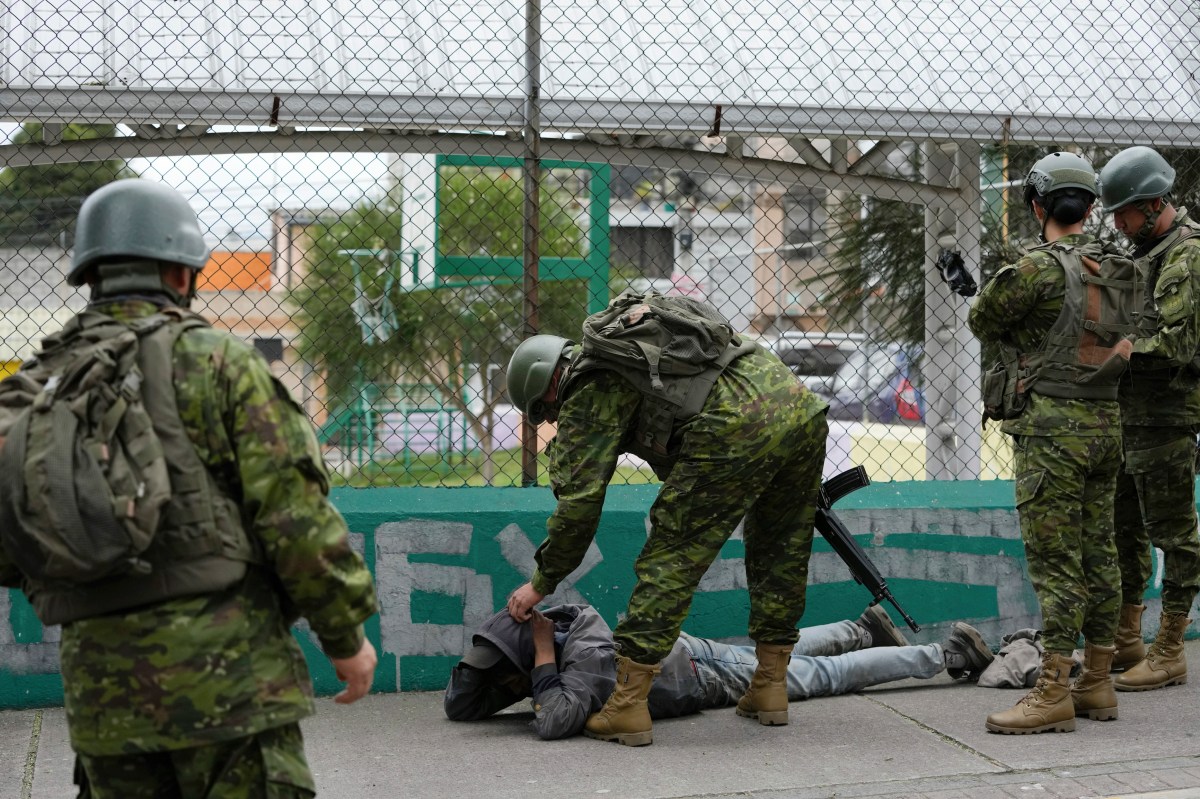 HRW documentó presuntas violaciones a DD.HH. en Ecuador; el gobierno de Daniel Noboa las rechaza