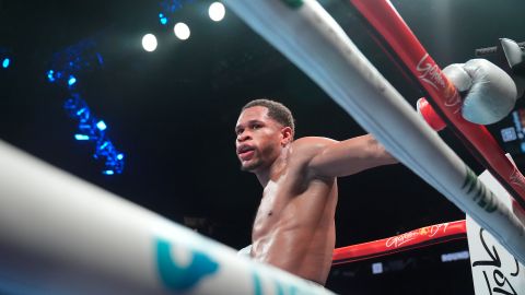 Devin Haney deberá pelear con Sandor Martín por el título mundial, según petición del CMB