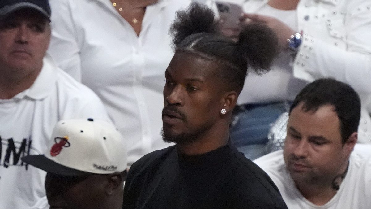 Regalo especial de James Rodríguez sorprendió a la estrella de la NBA Jimmy Butler [Video]