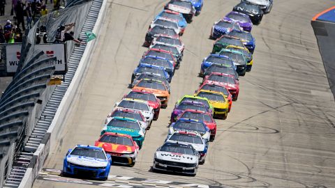 Carrera de NASCAR terminó en tremenda batalla campal Ricky Stenhouse Jr. y Kyle Busch [Video]