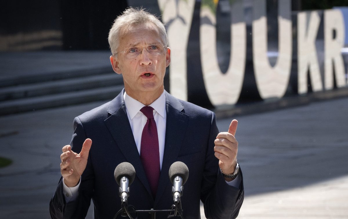 OTAN quiere que Ucrania pueda atacar territorio ruso con armas occidentales, instando a socios atlánticos levantar su prohibición