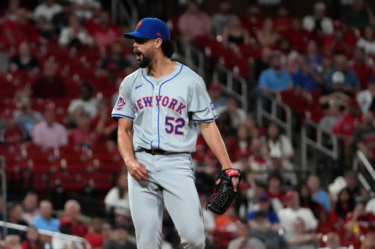 Boricua Jorge López es despedido de Mets tras lanzar guante a la grada y catalogar al equipo como el peor de MLB