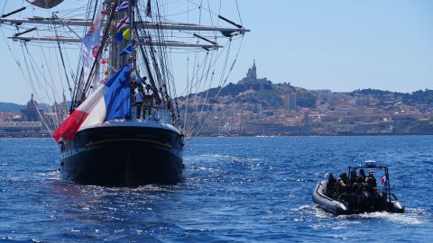 Velero Belem, embarcación encargada de transportar la llama olímpica desde Grecia a Francia.