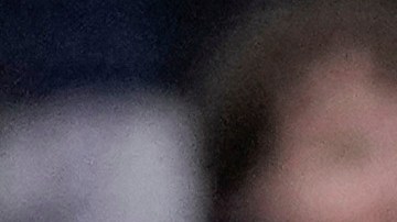 J.D. Martínez pisa el home luego de romper el no hitter ante Atlanta Braves.