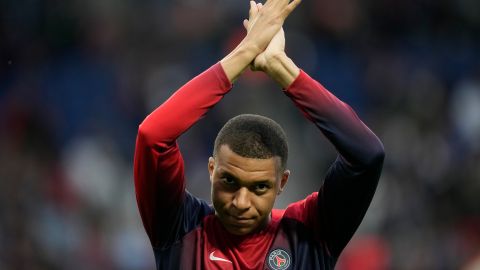 Kylian Mbappé disputó su último compromiso oficial con el PSG en París.