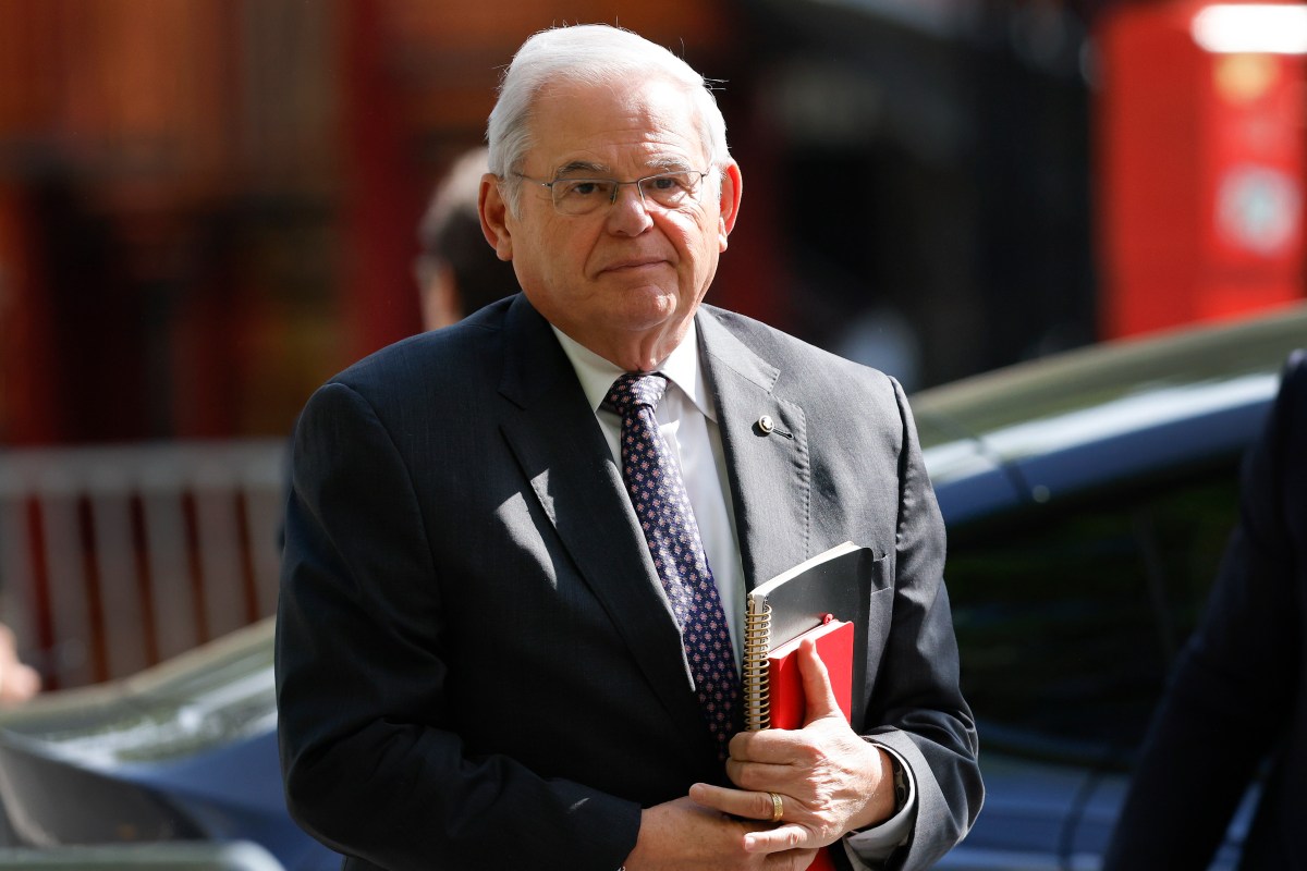 Bob Menéndez tiene suficientes firmas para postularse como independiente a pesar de su juicio