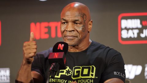 Mike Tyson atendido de urgencia: Sufrió una emergencia en la llegada de un vuelo en Los Angeles
