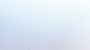 Nicolas Cage posando.