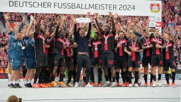 El Bayer Leverkusen ganó su primera Bundesliga de forma invicta.