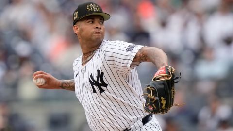 Luis Gil durante su apertura ante Chicago White Sox.