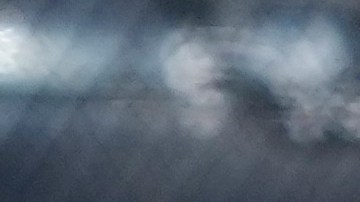 Sebastian Vettel conduce el incónico McLaren de Ayrton Senna.