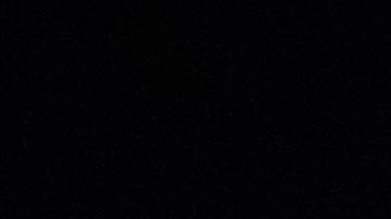 Se ven ambulancias en el aeropuerto hacia donde fue desviado un vuelo Londres-Singapur que encontró turbulencias severas, en Bangkok, Tailandia.